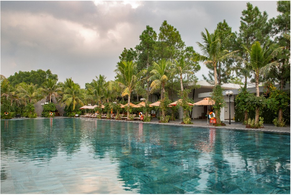 Flamingo Đại Lải Resort bể bơi Poem