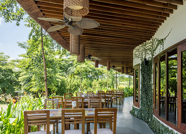 Flamingo_Đại_Lải_Resort_forest bar restaurant