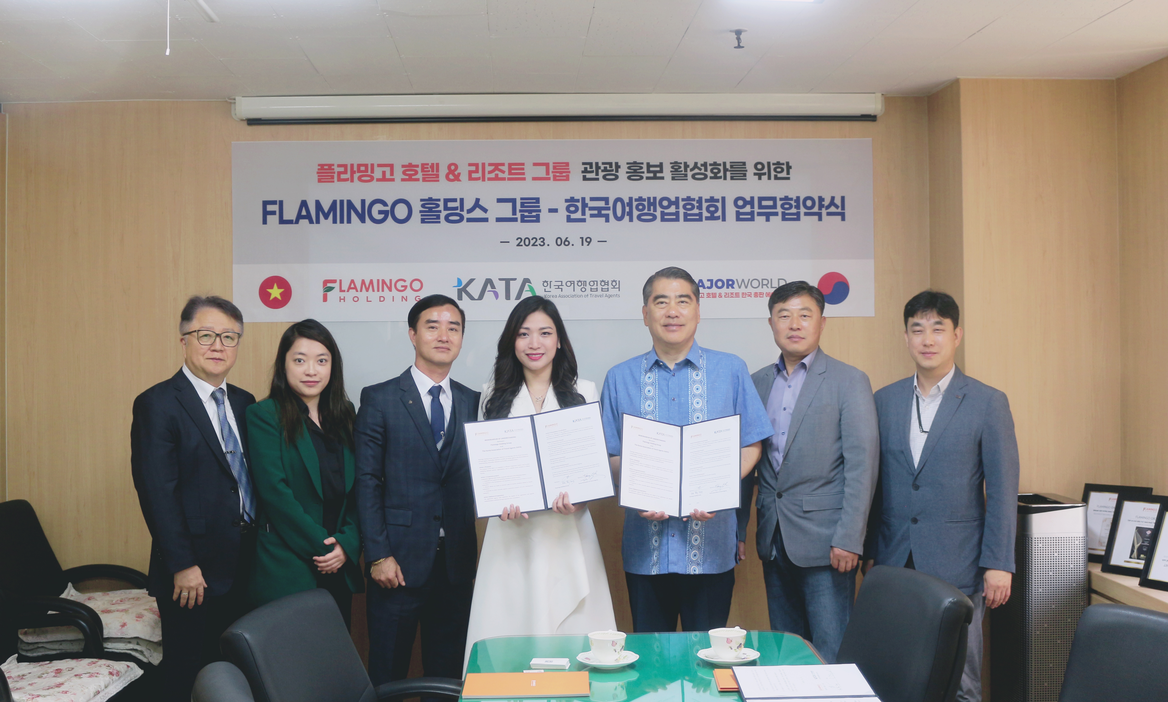 Tập đoàn Flamingo Holding – nhà tiên phong hàng đầu trong các lĩnh vực bất động sản, du lịch lữ hành, dịch vụ nghỉ dưỡng và quy hoạch kiến trúc